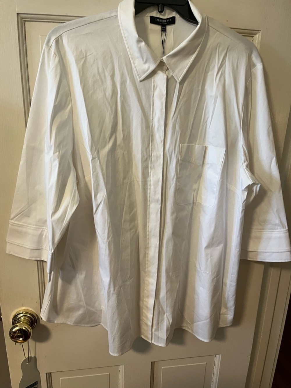 NWT Lafayette 148 New York White Button-Down Shirt w/ sleeve detailing, sz. 24